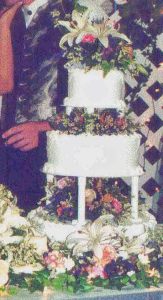 MIXED FLOWERS ON CAKE